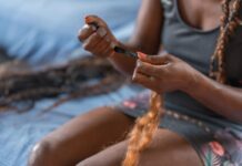 Нарощене волосся може містити хімічні речовини, пов’язані з раком і репродуктивними проблемами