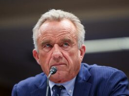 Суд зупинив зміни в політиці вакцинації від RFK Jr.