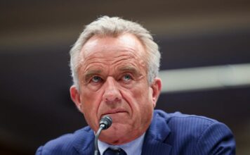 Суд зупинив зміни в політиці вакцинації від RFK Jr.
