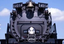 Największa na świecie lokomotywa parowa wyrusza w historyczną podróż po całym kraju