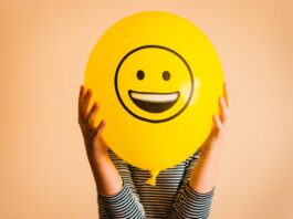 Глобальний Звіт про Щастя: Благополуччя Молоді Відрізняється від Національних Рейтингів