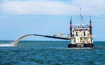 Ризики Днопоглиблення в Річці Північної Кароліни: Викид «Вічних хімікатів»