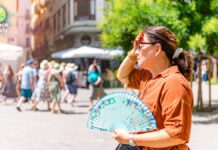 Екстремальні Погодні Умови, Вакцинна Політика та Супутники SpaceX: Огляд Наукових Новин