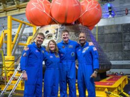 За межами Місяця: екіпаж «Артеміди-II» підбиває підсумки успіху та труднощів