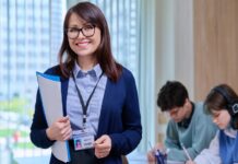 Розвиток вашої педагогічної кар’єри: посібник з найкращих онлайн-магістерських програм